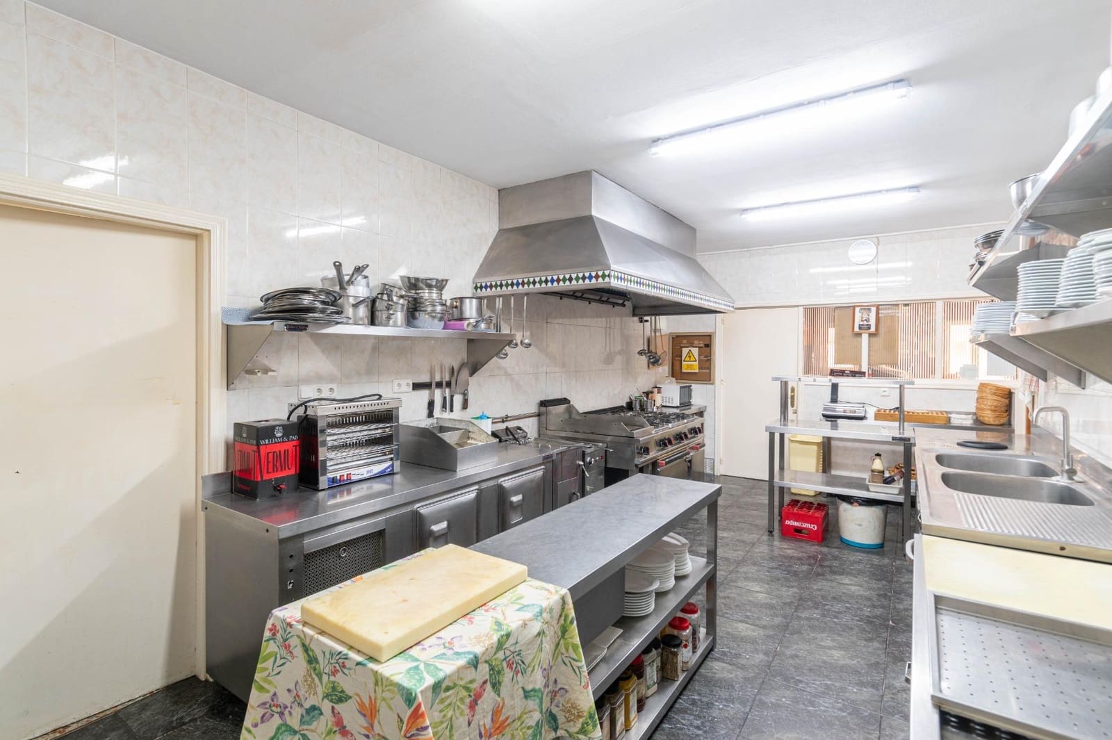 Komercyjne na sprzedaż w Almunecar - 469 000 € (Ref: 9437762)