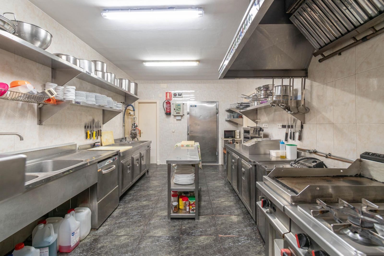 Komercyjne na sprzedaż w Almunecar - 469 000 € (Ref: 9437762)