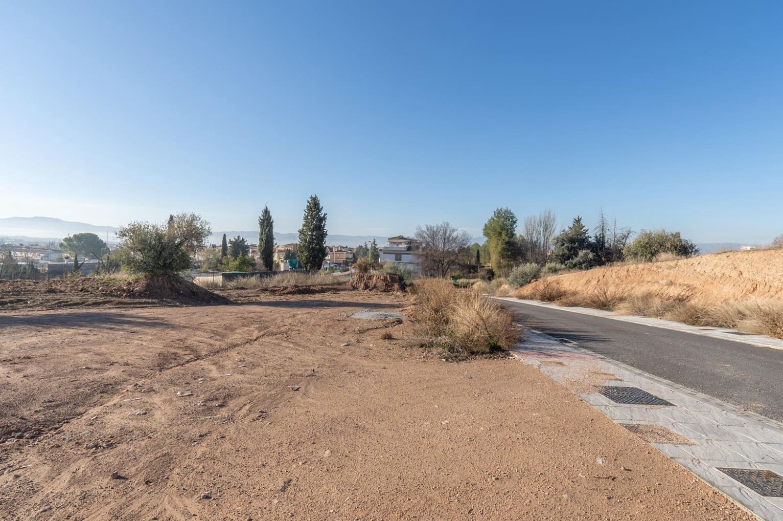 Tontti myytävänä paikassa Peligros - 1 072 000 € (Ref: 9437765)