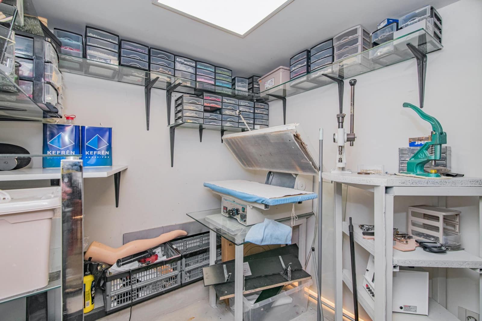 Kaupallinen myytävänä paikassa Granada kaupunki - 272 000 € (Ref: 9437766)