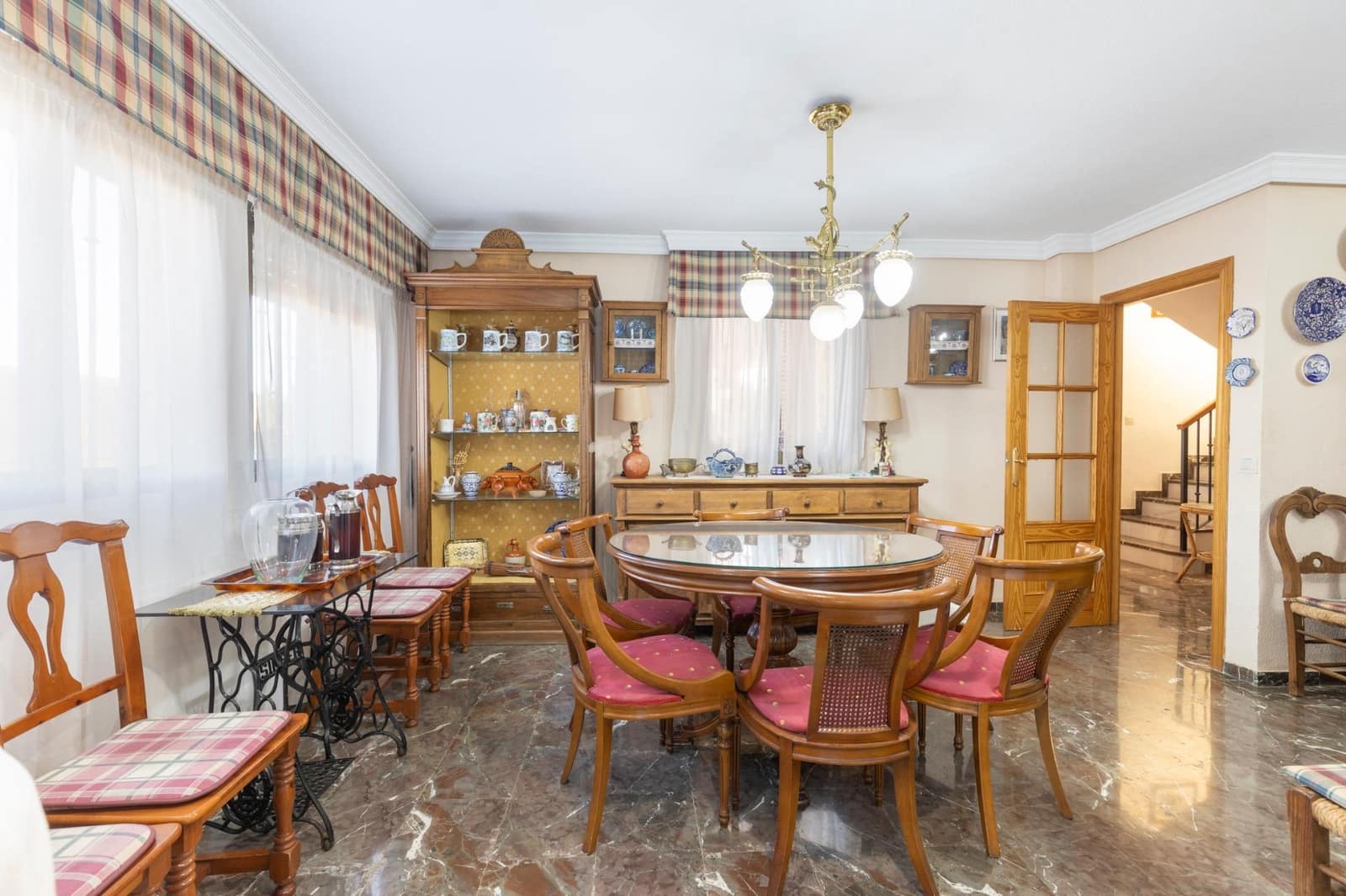 4 soveværelse Villa til salg i Albolote med swimmingpool garage - € 325.000 (Ref: 9437767)