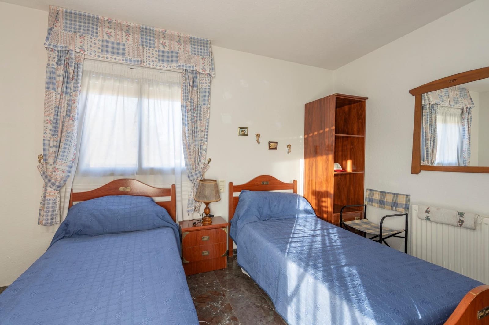 4 soveværelse Villa til salg i Albolote med swimmingpool garage - € 325.000 (Ref: 9437767)