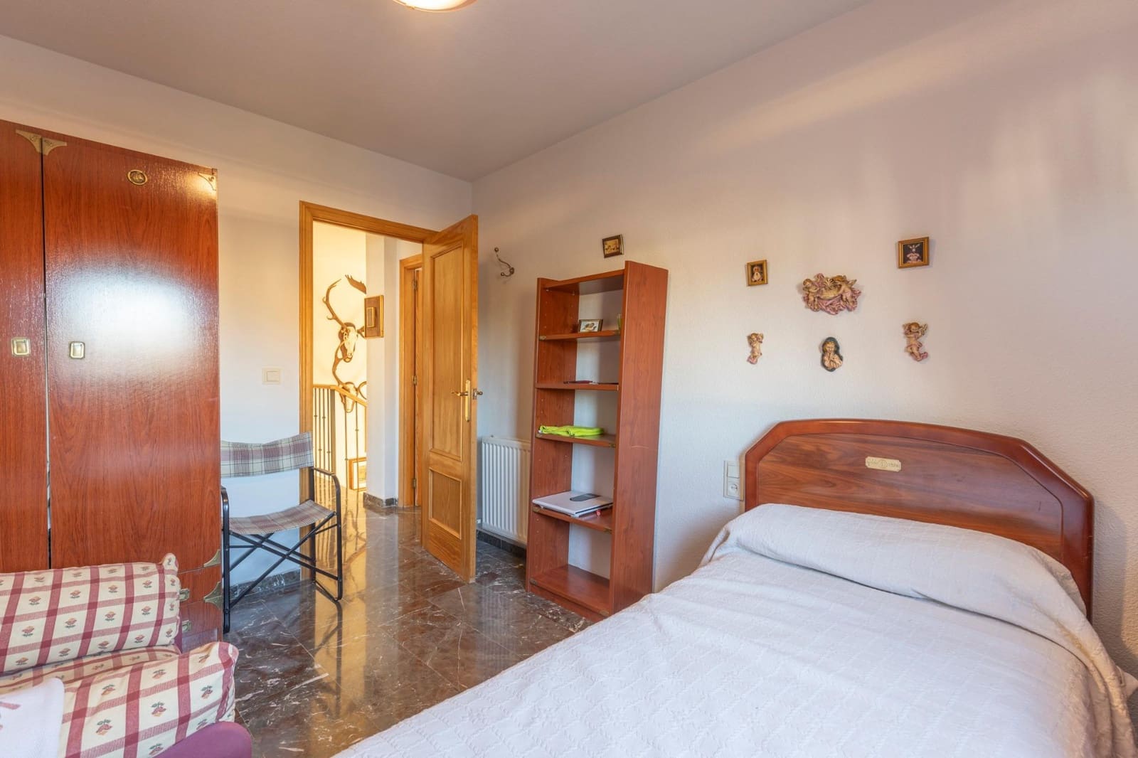 4 soveværelse Villa til salg i Albolote med swimmingpool garage - € 325.000 (Ref: 9437767)