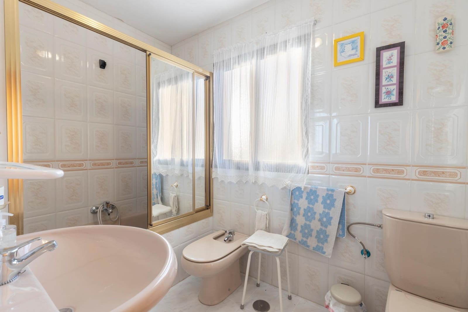 4 soveværelse Villa til salg i Albolote med swimmingpool garage - € 325.000 (Ref: 9437767)