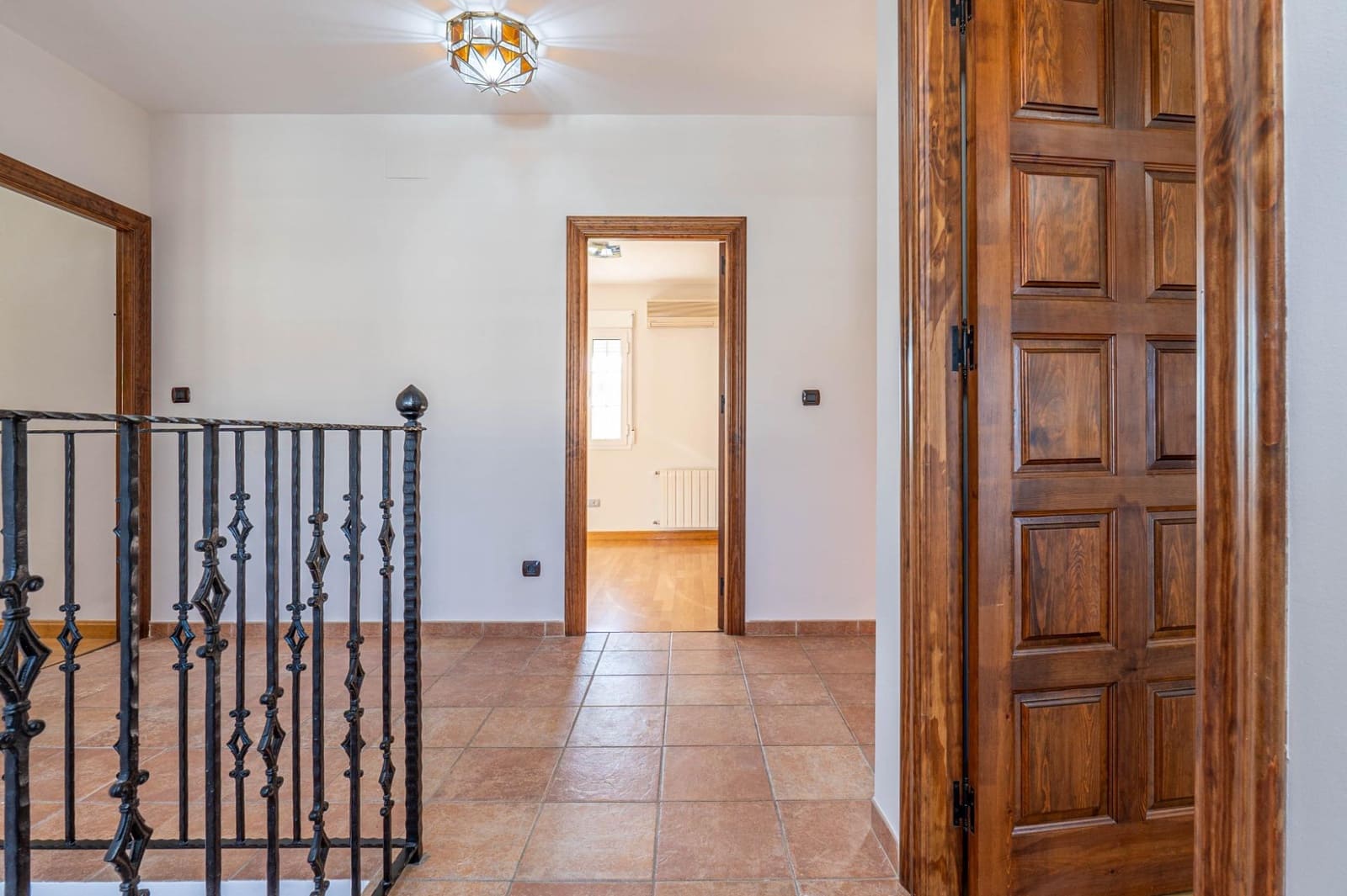 5 soveværelse Villa til salg i Santa Fe med swimmingpool garage - € 490.000 (Ref: 9437774)