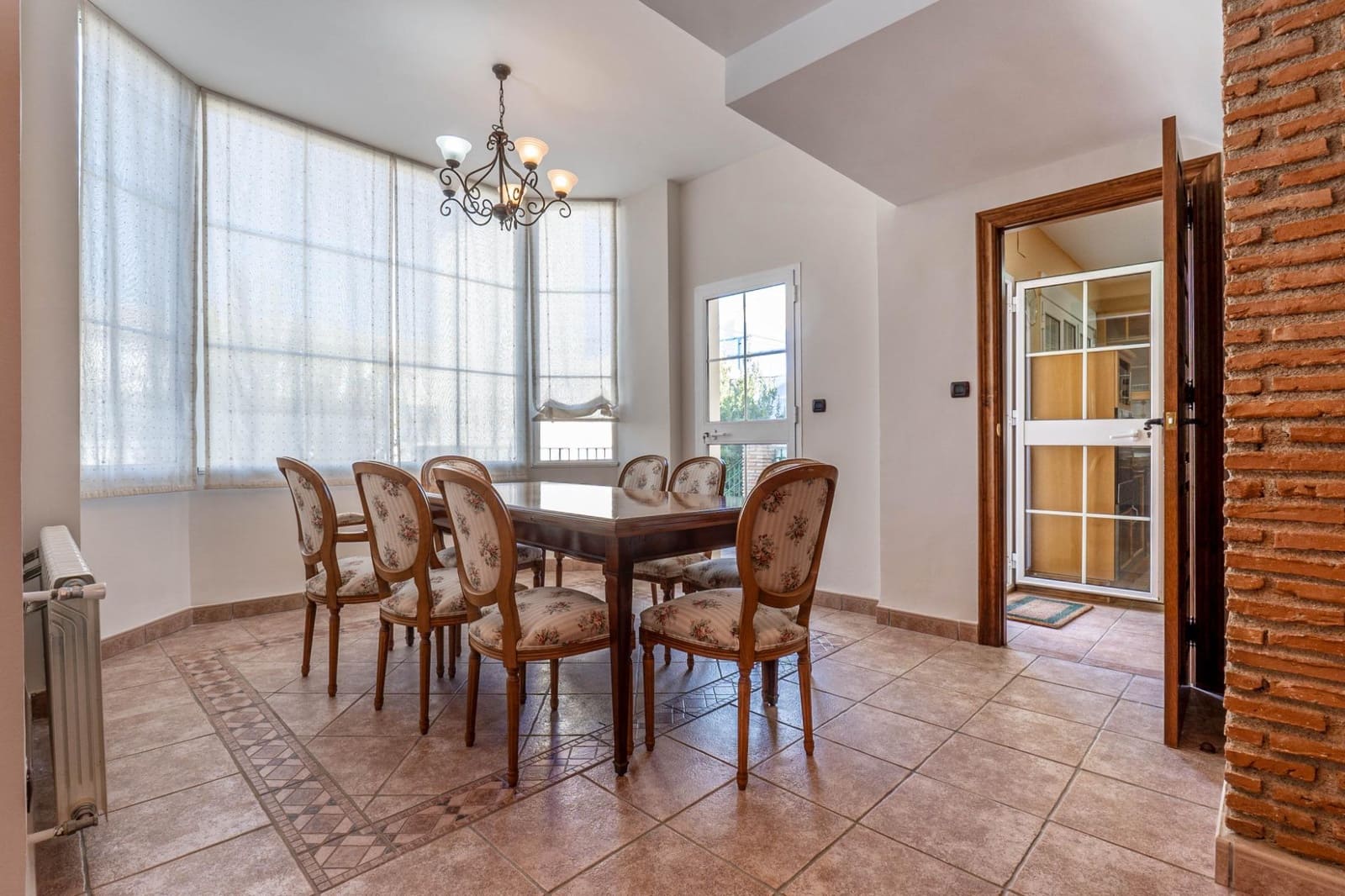 5 soveværelse Villa til salg i Santa Fe med swimmingpool garage - € 490.000 (Ref: 9437774)