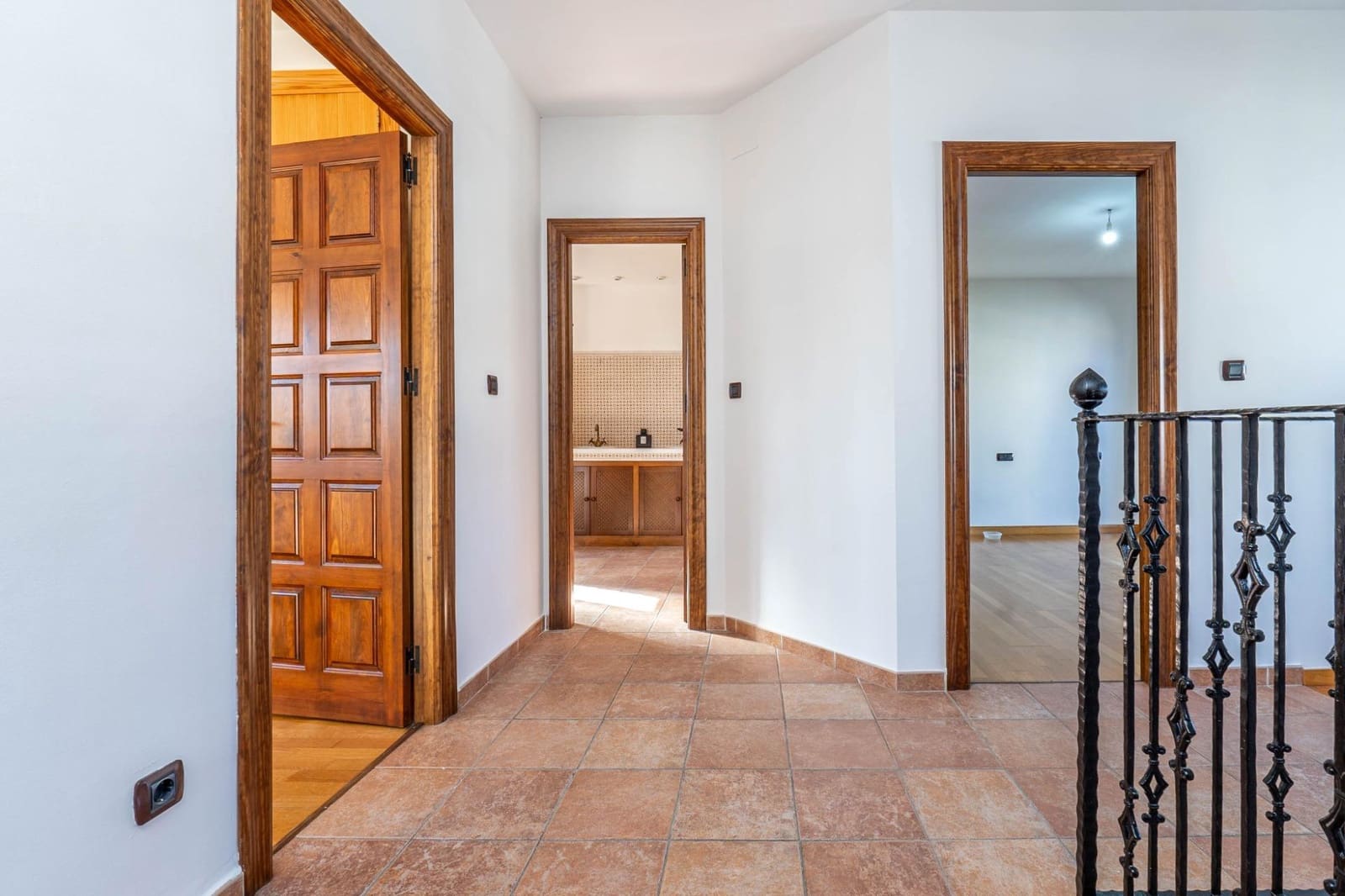 5 soveværelse Villa til salg i Santa Fe med swimmingpool garage - € 490.000 (Ref: 9437774)