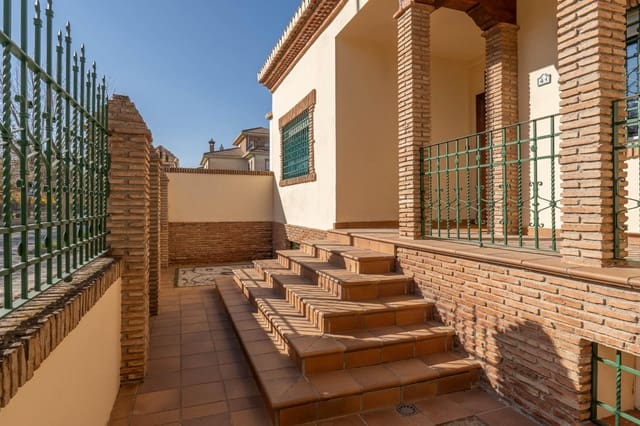 5 soveværelse Villa til salg i Santa Fe med swimmingpool garage - € 490.000 (Ref: 9437774)