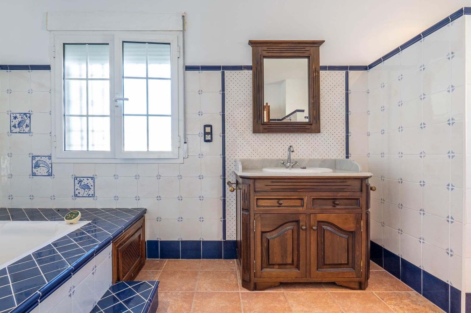 5 soveværelse Villa til salg i Santa Fe med swimmingpool garage - € 490.000 (Ref: 9437774)