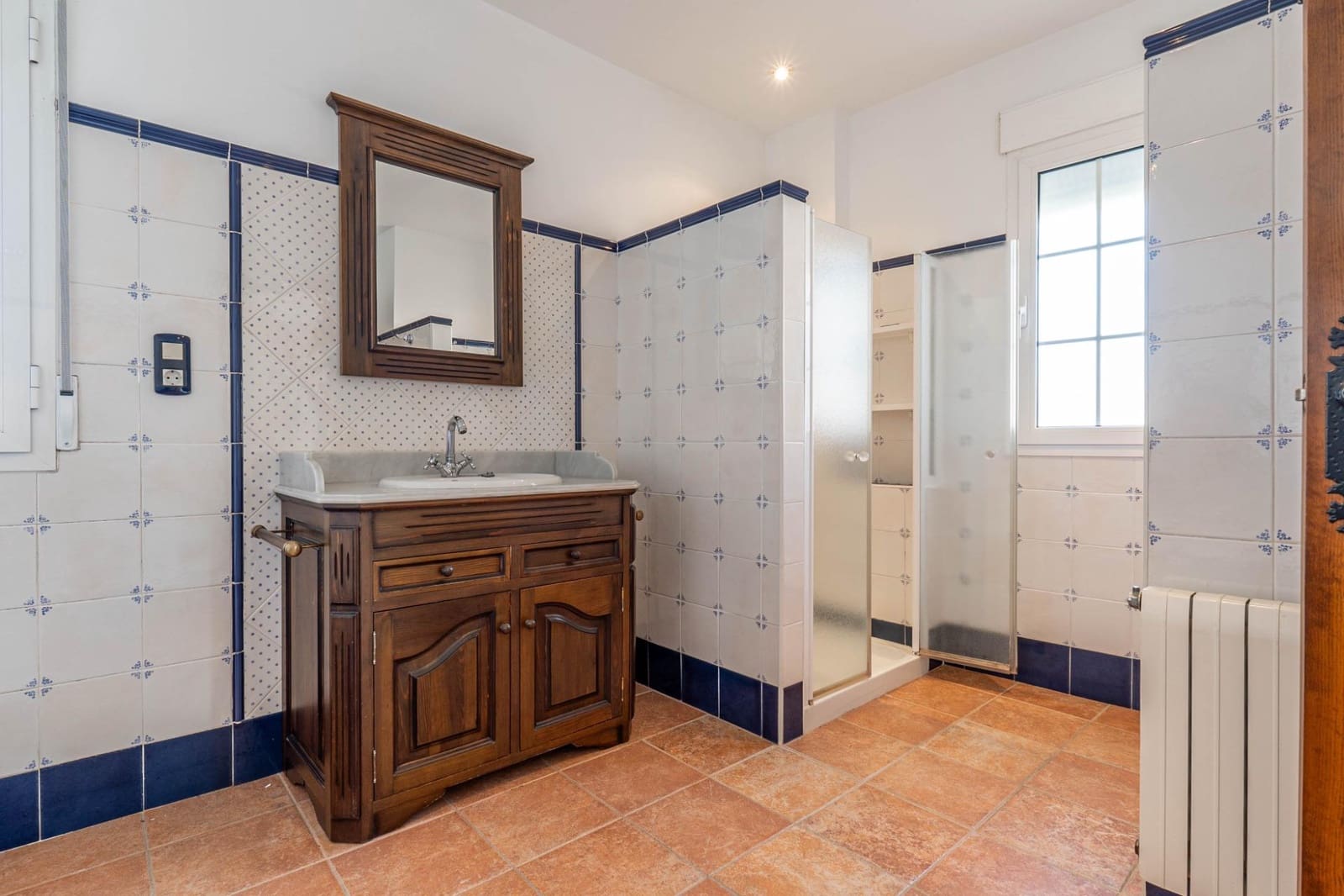 5 soveværelse Villa til salg i Santa Fe med swimmingpool garage - € 490.000 (Ref: 9437774)