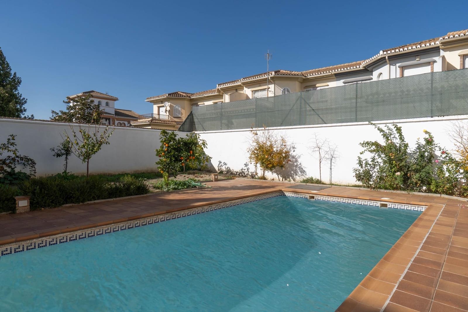 5 soveværelse Villa til salg i Santa Fe med swimmingpool garage - € 490.000 (Ref: 9437774)