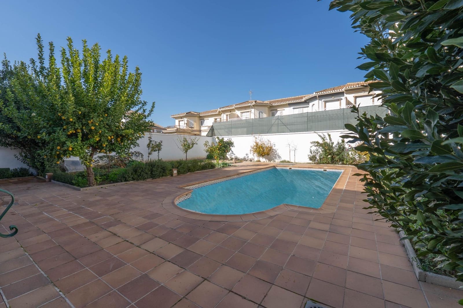 5 soveværelse Villa til salg i Santa Fe med swimmingpool garage - € 490.000 (Ref: 9437774)