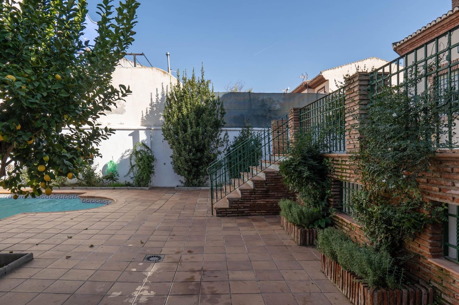 5 soveværelse Villa til salg i Santa Fe med swimmingpool garage - € 490.000 (Ref: 9437774)