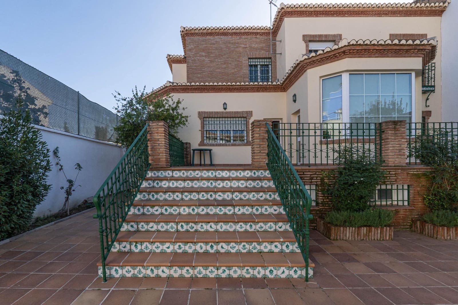 5 soveværelse Villa til salg i Santa Fe med swimmingpool garage - € 490.000 (Ref: 9437774)