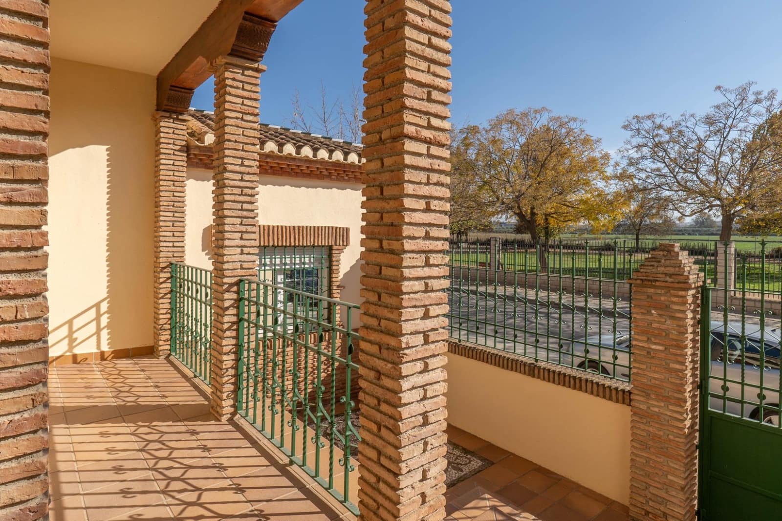 5 soveværelse Villa til salg i Santa Fe med swimmingpool garage - € 490.000 (Ref: 9437774)