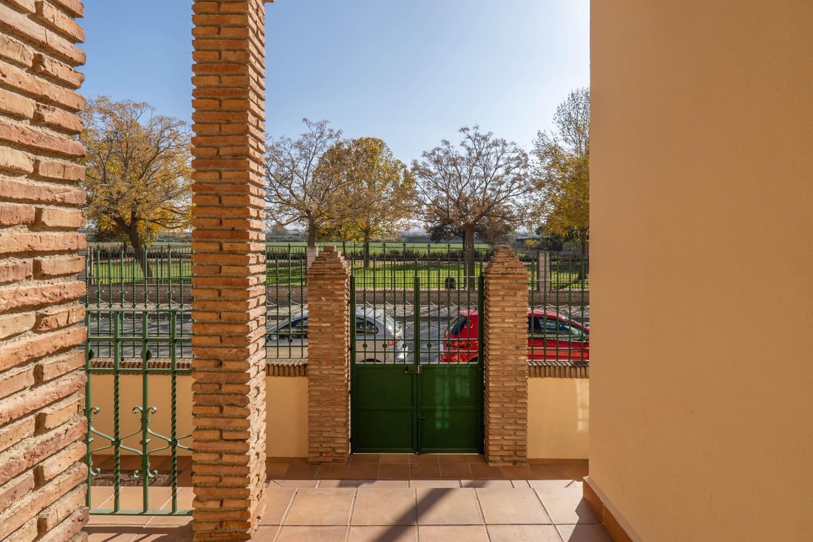 5 soveværelse Villa til salg i Santa Fe med swimmingpool garage - € 490.000 (Ref: 9437774)