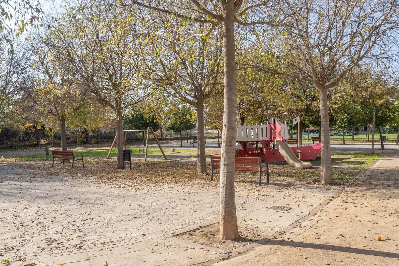 5 soveværelse Villa til salg i Santa Fe med swimmingpool garage - € 490.000 (Ref: 9437774)