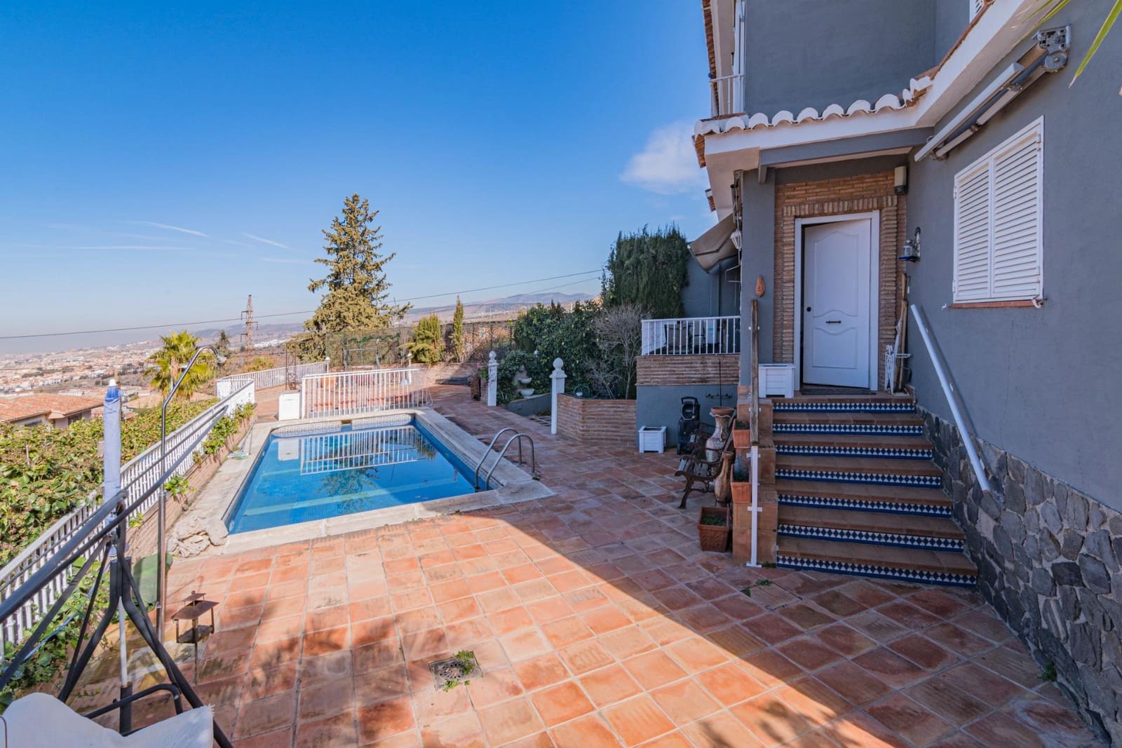 5 soveværelse Villa til salg i Monachil med swimmingpool garage - € 399.000 (Ref: 9437775)