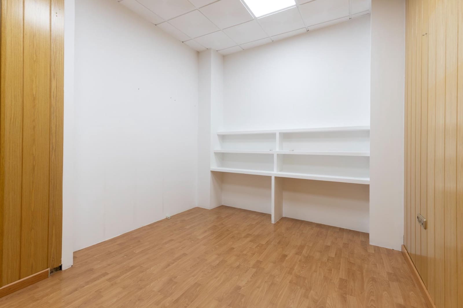 Commercial for sale in Maracena - € 105,000 (Ref: 9437777)