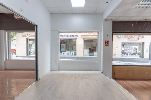 Komercyjne na sprzedaż w Maracena - 105 000 € (Ref: 9437777)