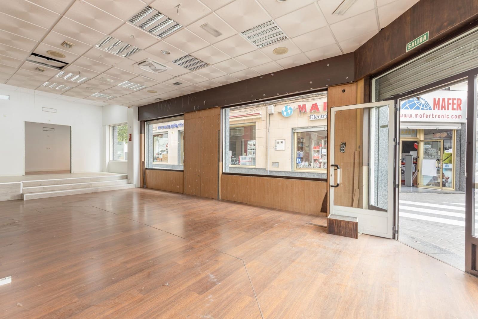 Commercial for sale in Maracena - € 105,000 (Ref: 9437777)