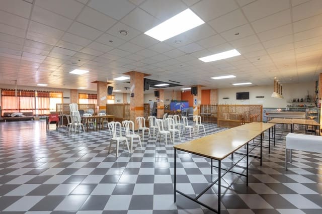 30 soverom Hotell til salgs i Motril med garasje - € 2 800 000 (Ref: 9437782)