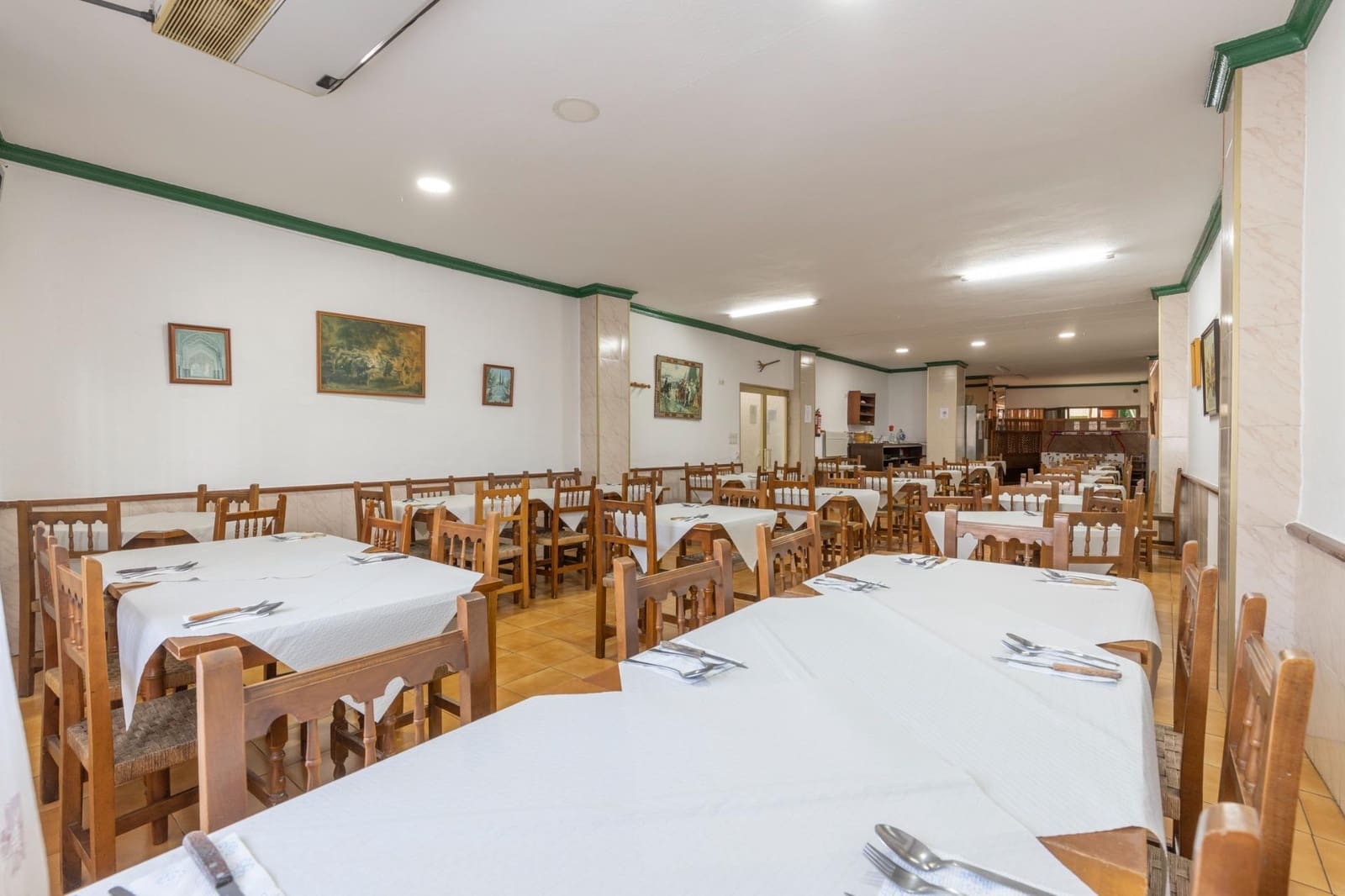 30 soverom Hotell til salgs i Motril med garasje - € 2 800 000 (Ref: 9437782)