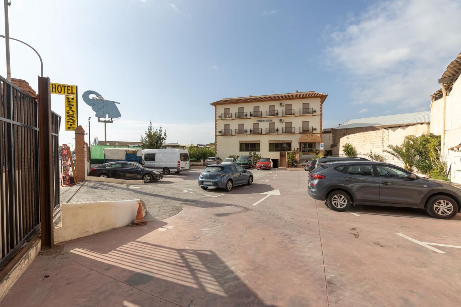 30 soverom Hotell til salgs i Motril med garasje - € 2 800 000 (Ref: 9437782)