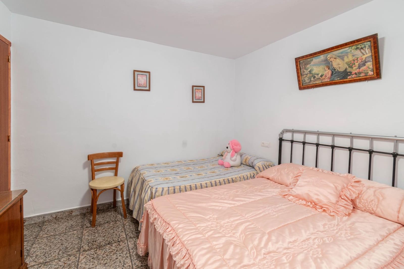 3 bedroom Townhouse for sale in Albunuelas - € 59,900 (Ref: 9437783)