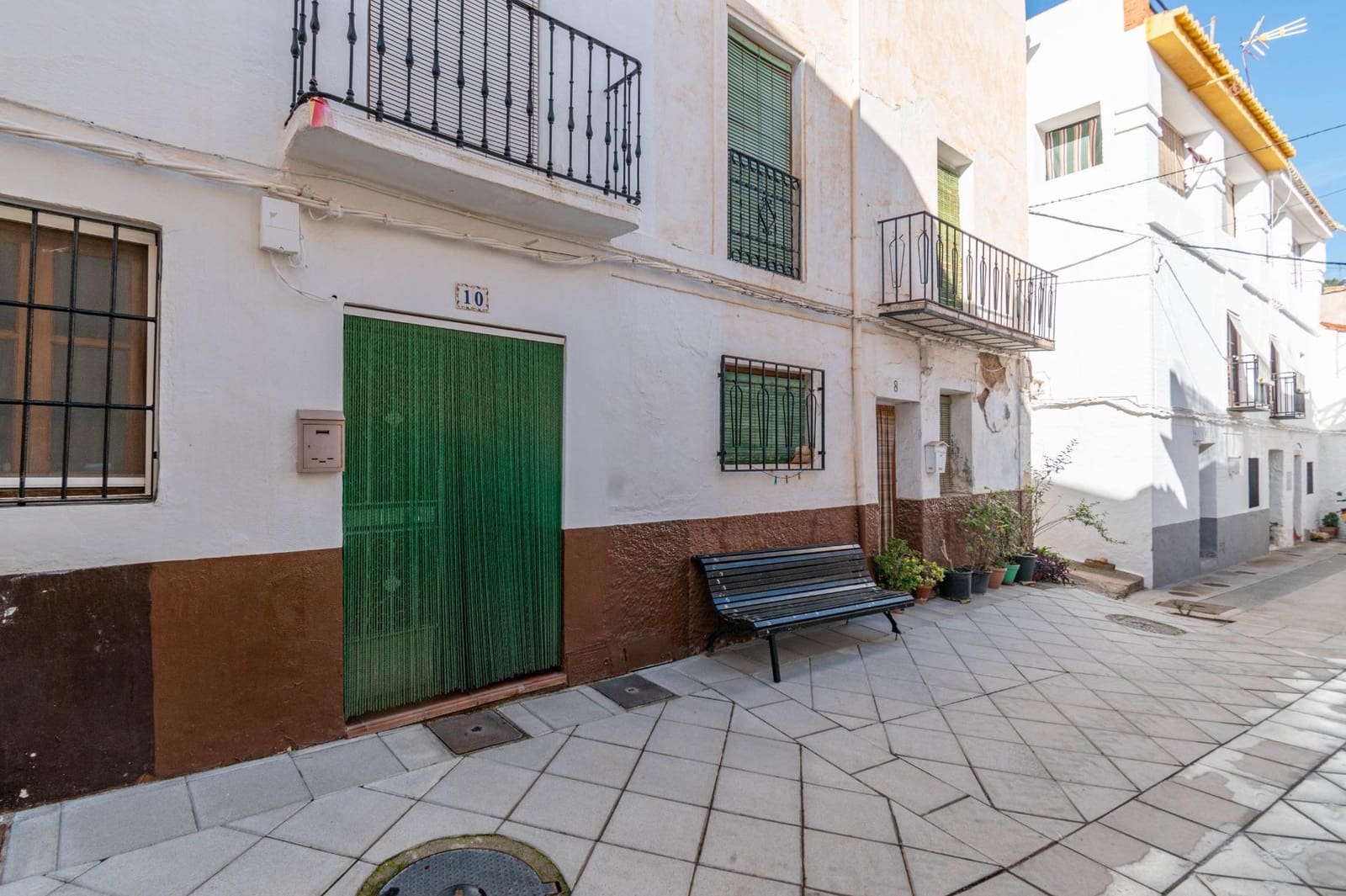 3 bedroom Townhouse for sale in Albunuelas - € 59,900 (Ref: 9437783)