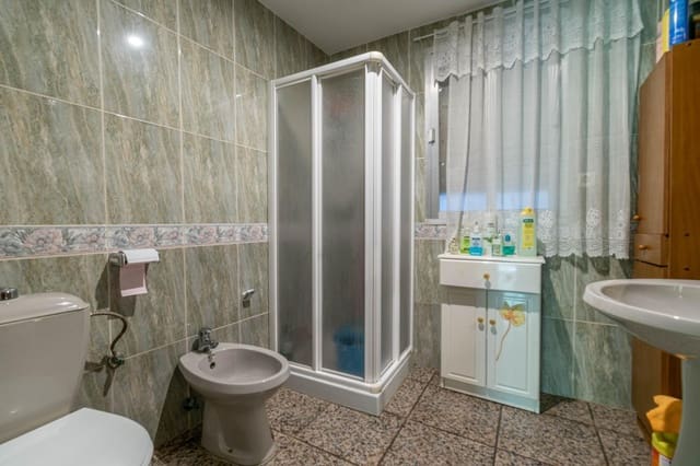 3 soveværelse Byhus til salg i Albuñuelas - € 59.900 (Ref: 9437783)