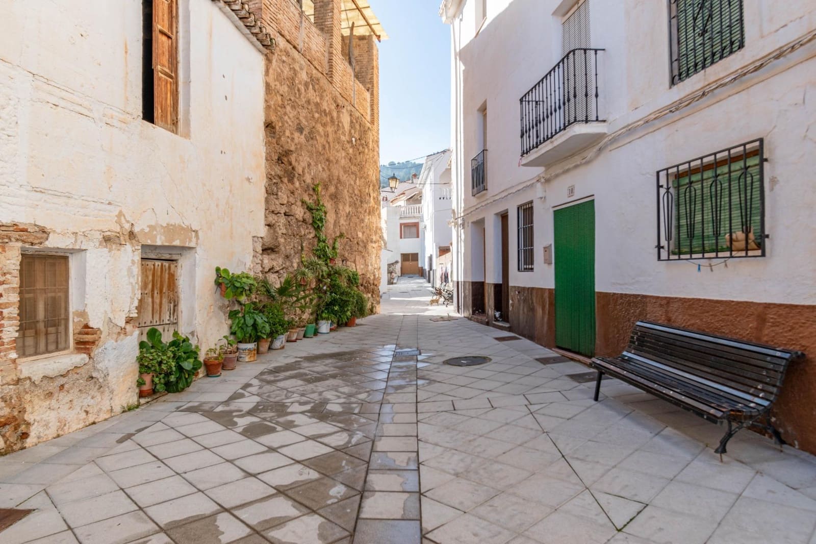 3 bedroom Townhouse for sale in Albunuelas - € 59,900 (Ref: 9437783)