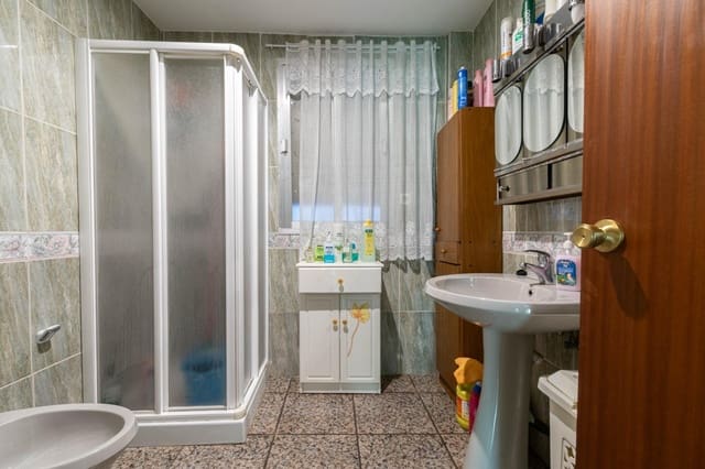 3 soveværelse Byhus til salg i Albuñuelas - € 59.900 (Ref: 9437783)