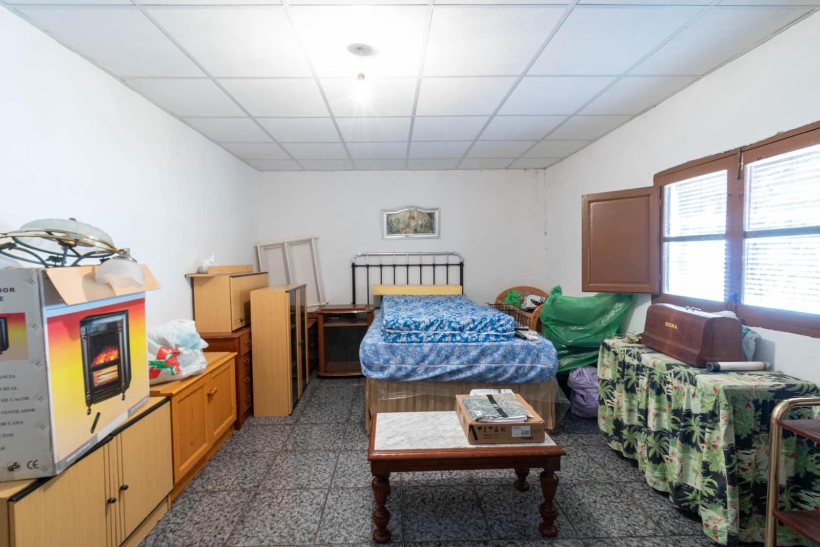 3 bedroom Townhouse for sale in Albunuelas - € 59,900 (Ref: 9437783)