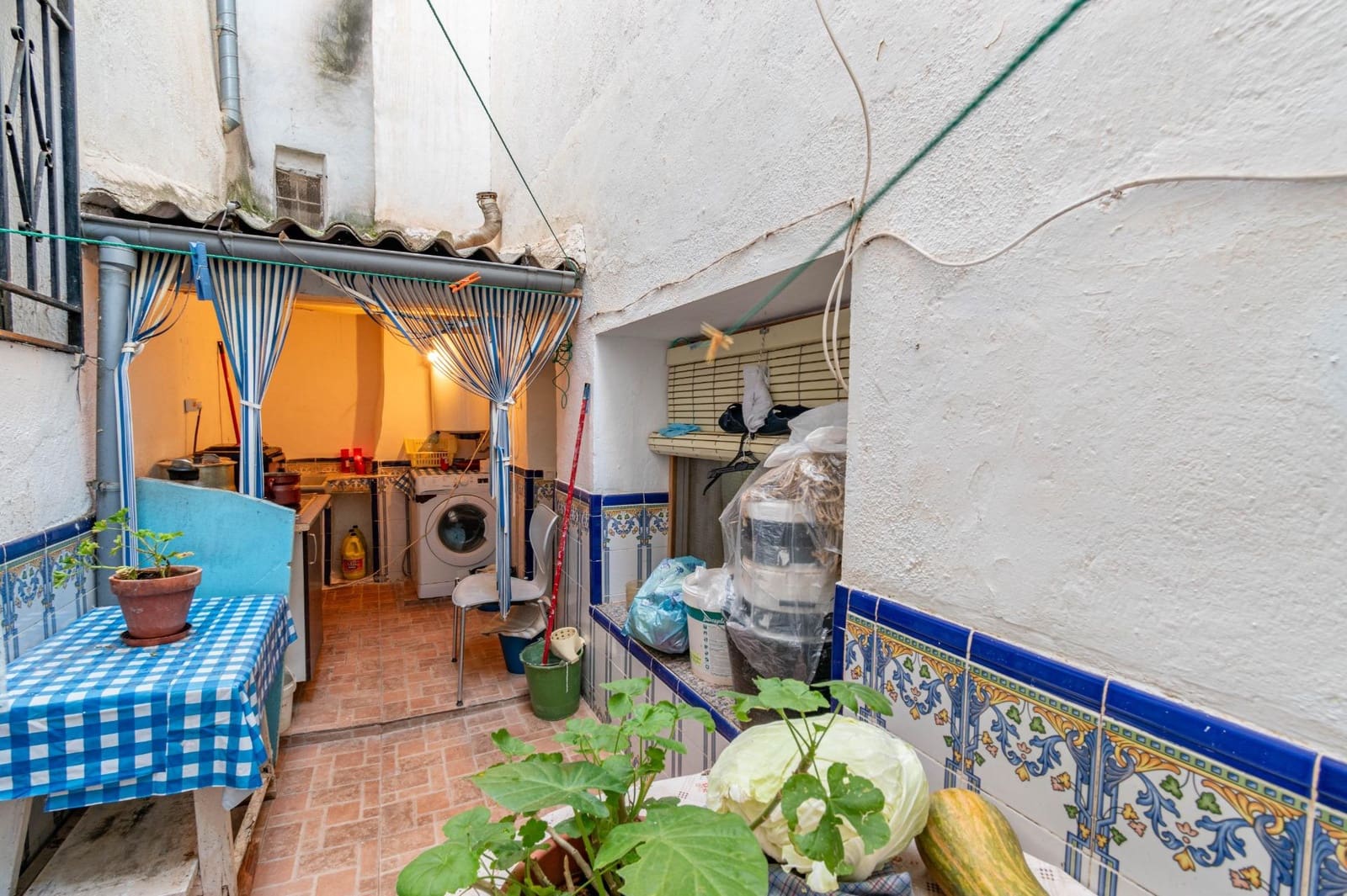 3 bedroom Townhouse for sale in Albunuelas - € 59,900 (Ref: 9437783)