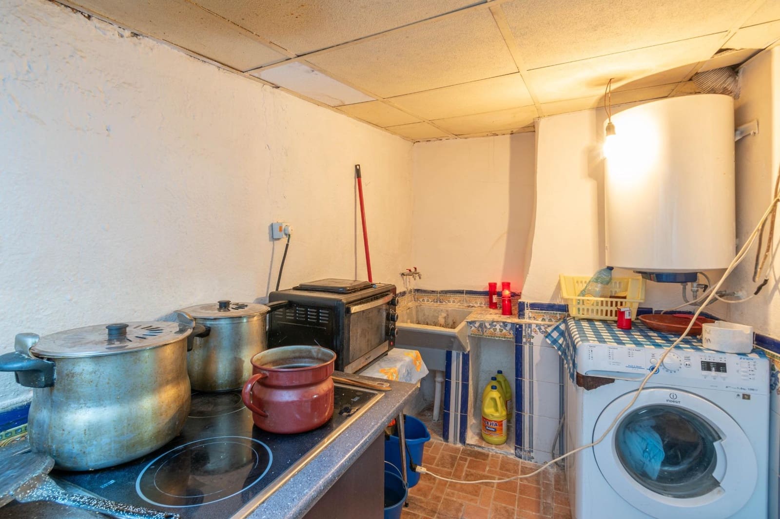 3 bedroom Townhouse for sale in Albunuelas - € 59,900 (Ref: 9437783)