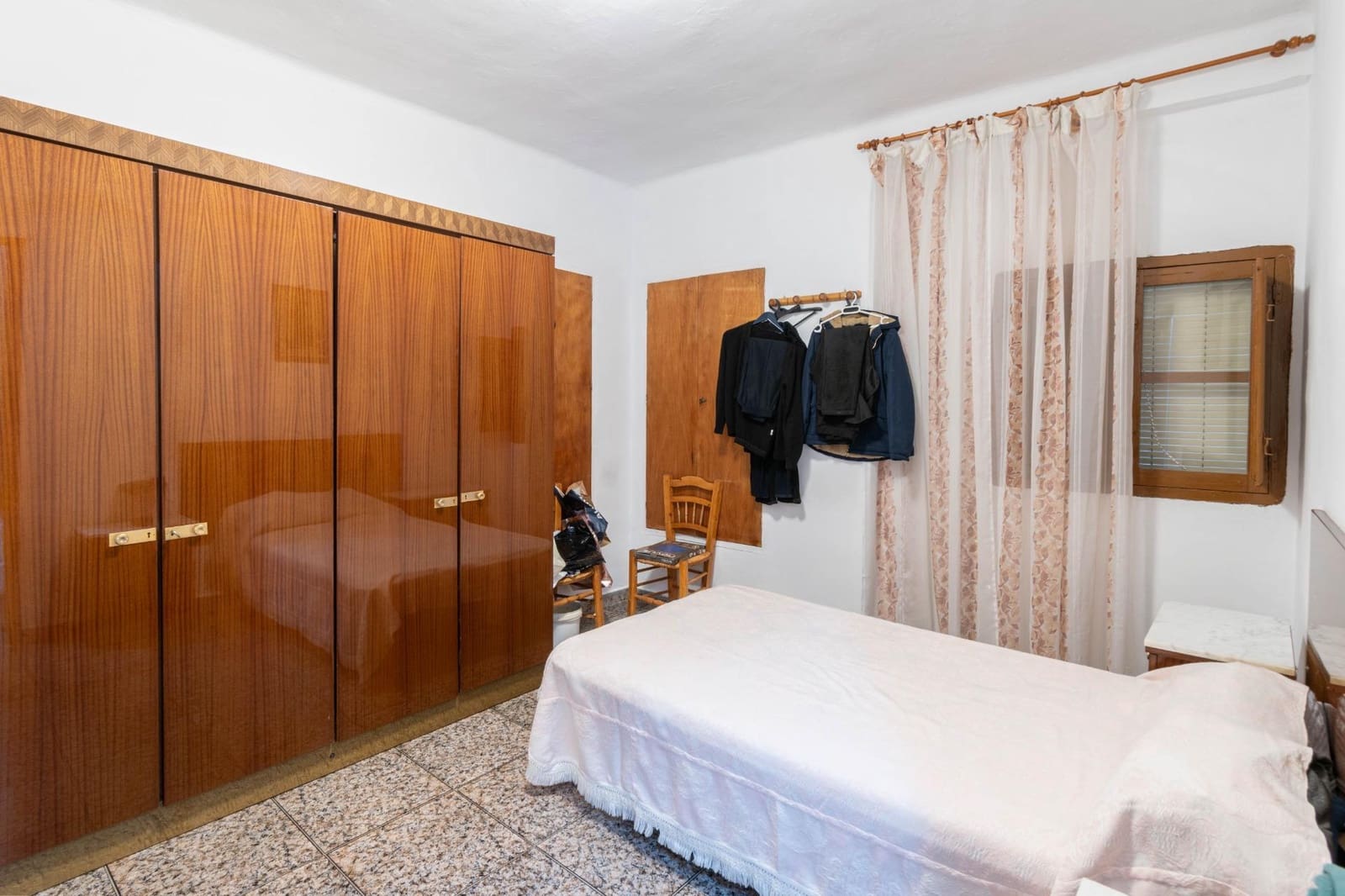 3 bedroom Townhouse for sale in Albunuelas - € 59,900 (Ref: 9437783)