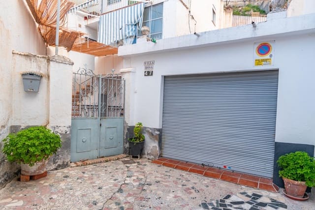 6 slaapkamer Grotwoning te koop in Granada stad met garage - € 285.000 (Ref: 9437784)