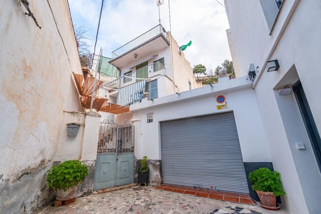 6 slaapkamer Grotwoning te koop in Granada stad met garage - € 285.000 (Ref: 9437784)