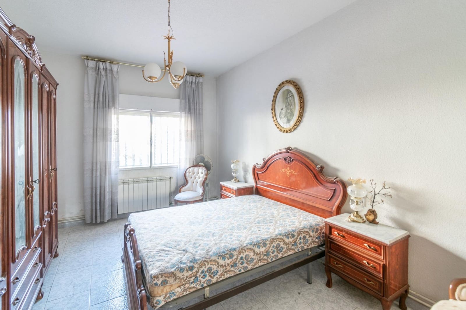 8 soveværelse Byhus til salg i Ambroz - € 290.000 (Ref: 9437785)