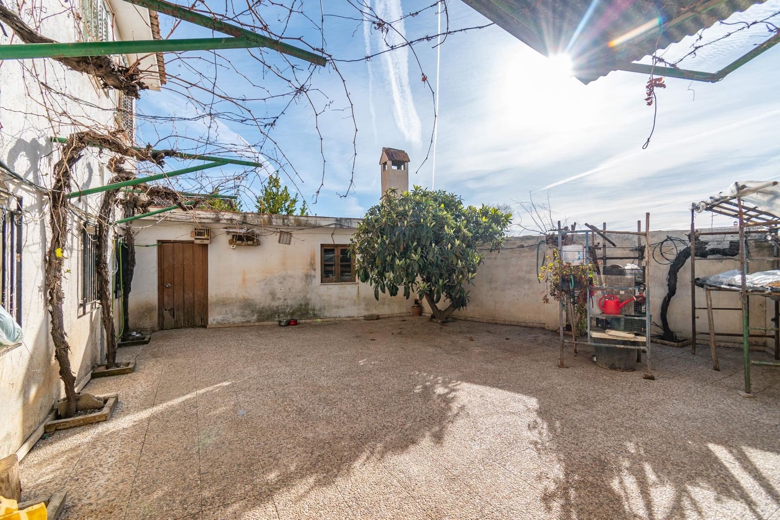 8 soveværelse Byhus til salg i Ambroz - € 290.000 (Ref: 9437785)