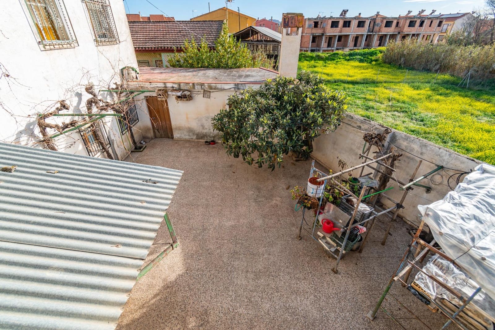 8 soveværelse Byhus til salg i Ambroz - € 290.000 (Ref: 9437785)