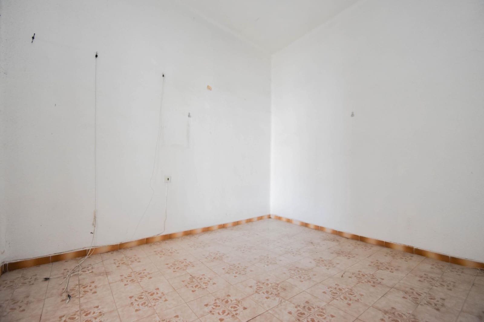 6 makuuhuone Omakotitalo myytävänä paikassa Atarfe - 92 000 € (Ref: 9440098)