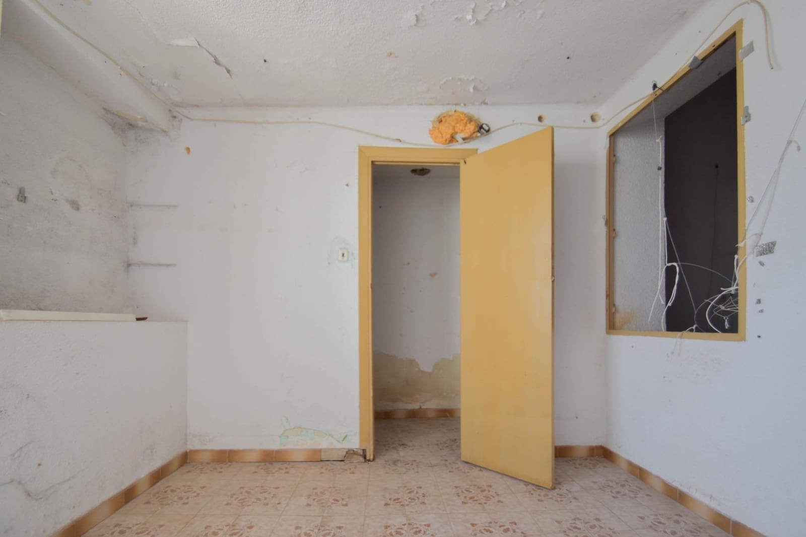 6 makuuhuone Omakotitalo myytävänä paikassa Atarfe - 92 000 € (Ref: 9440098)