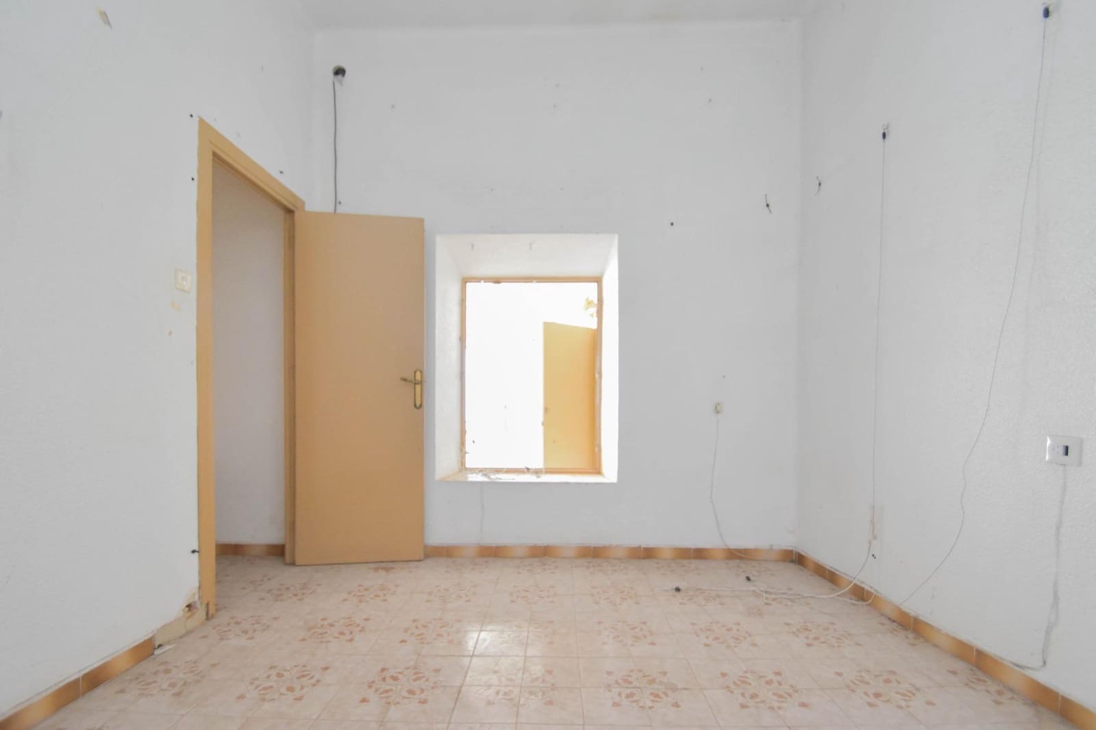 6 makuuhuone Omakotitalo myytävänä paikassa Atarfe - 92 000 € (Ref: 9440098)