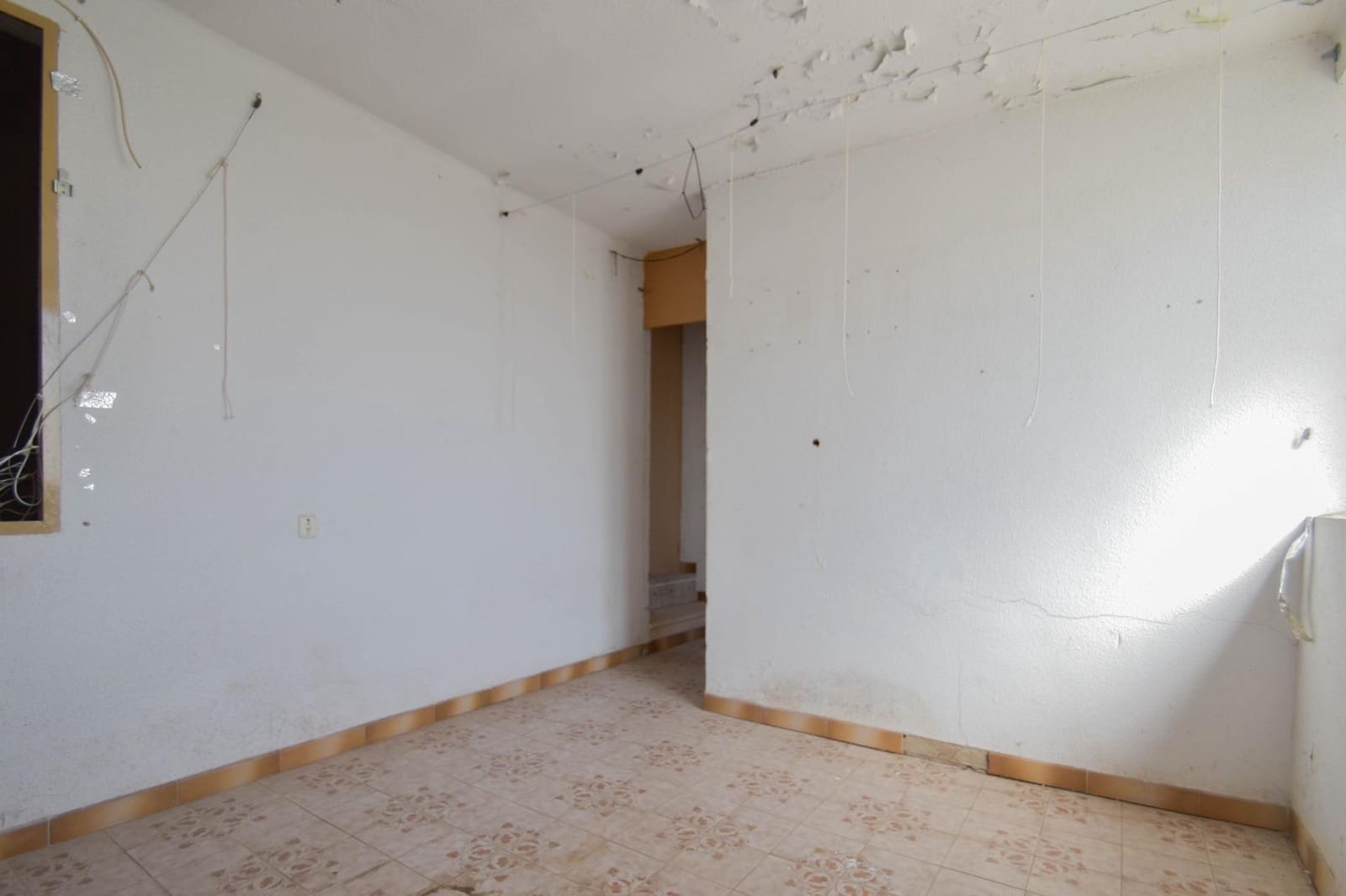 6 makuuhuone Omakotitalo myytävänä paikassa Atarfe - 92 000 € (Ref: 9440098)