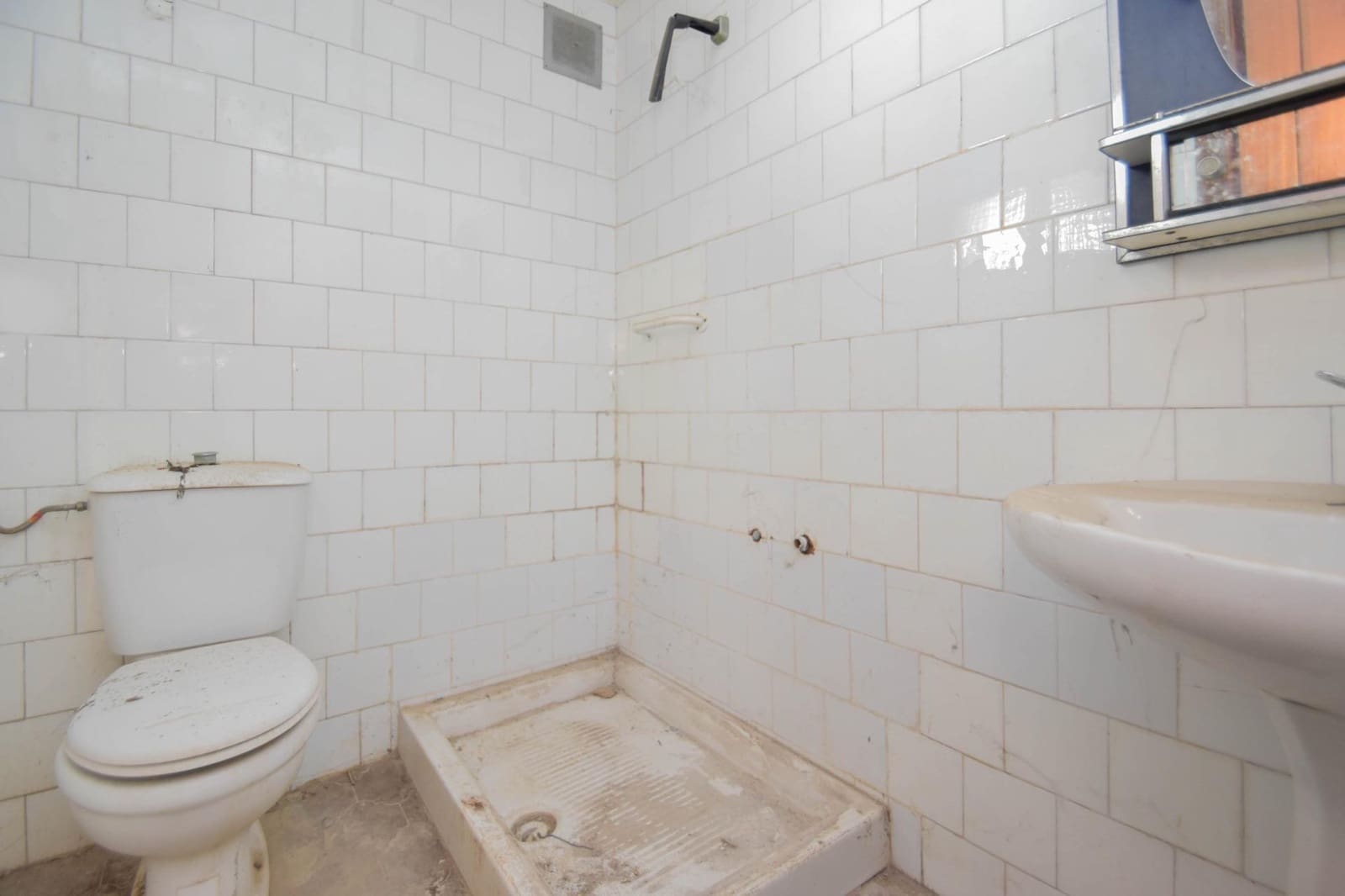 6 makuuhuone Omakotitalo myytävänä paikassa Atarfe - 92 000 € (Ref: 9440098)