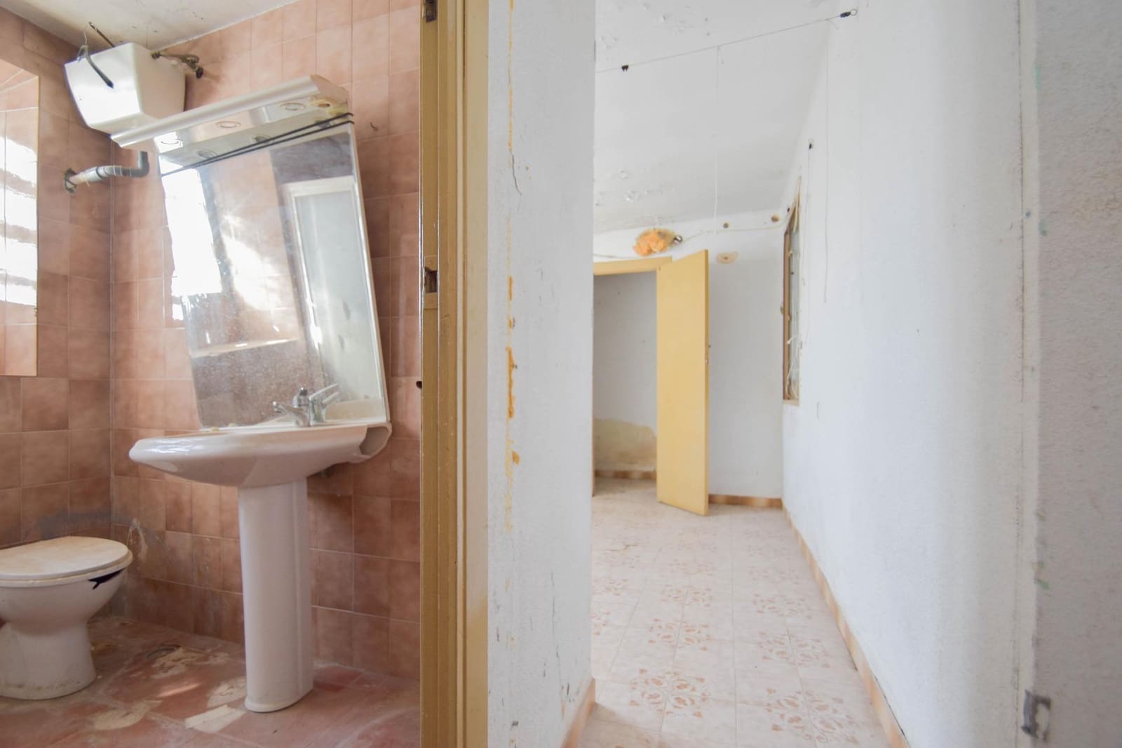 6 makuuhuone Omakotitalo myytävänä paikassa Atarfe - 92 000 € (Ref: 9440098)