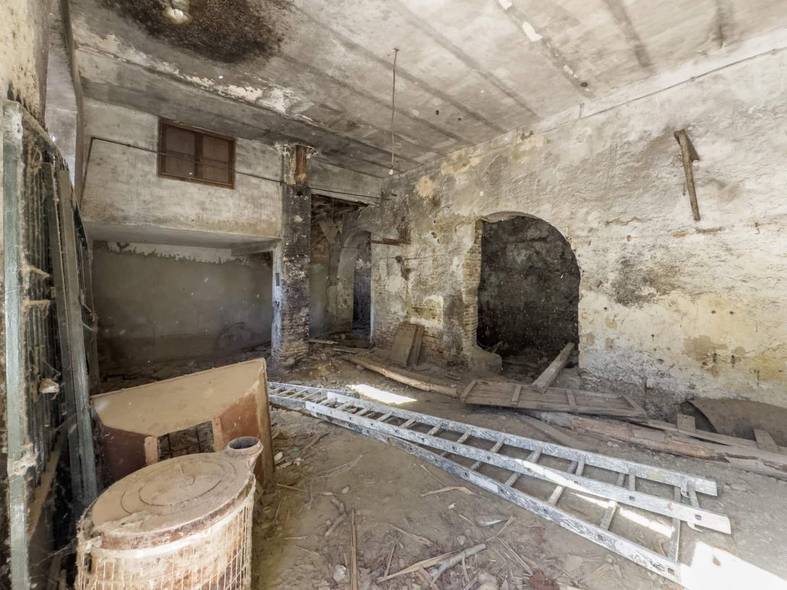 Ruin til salg i Dudar - € 44.900 (Ref: 9440099)