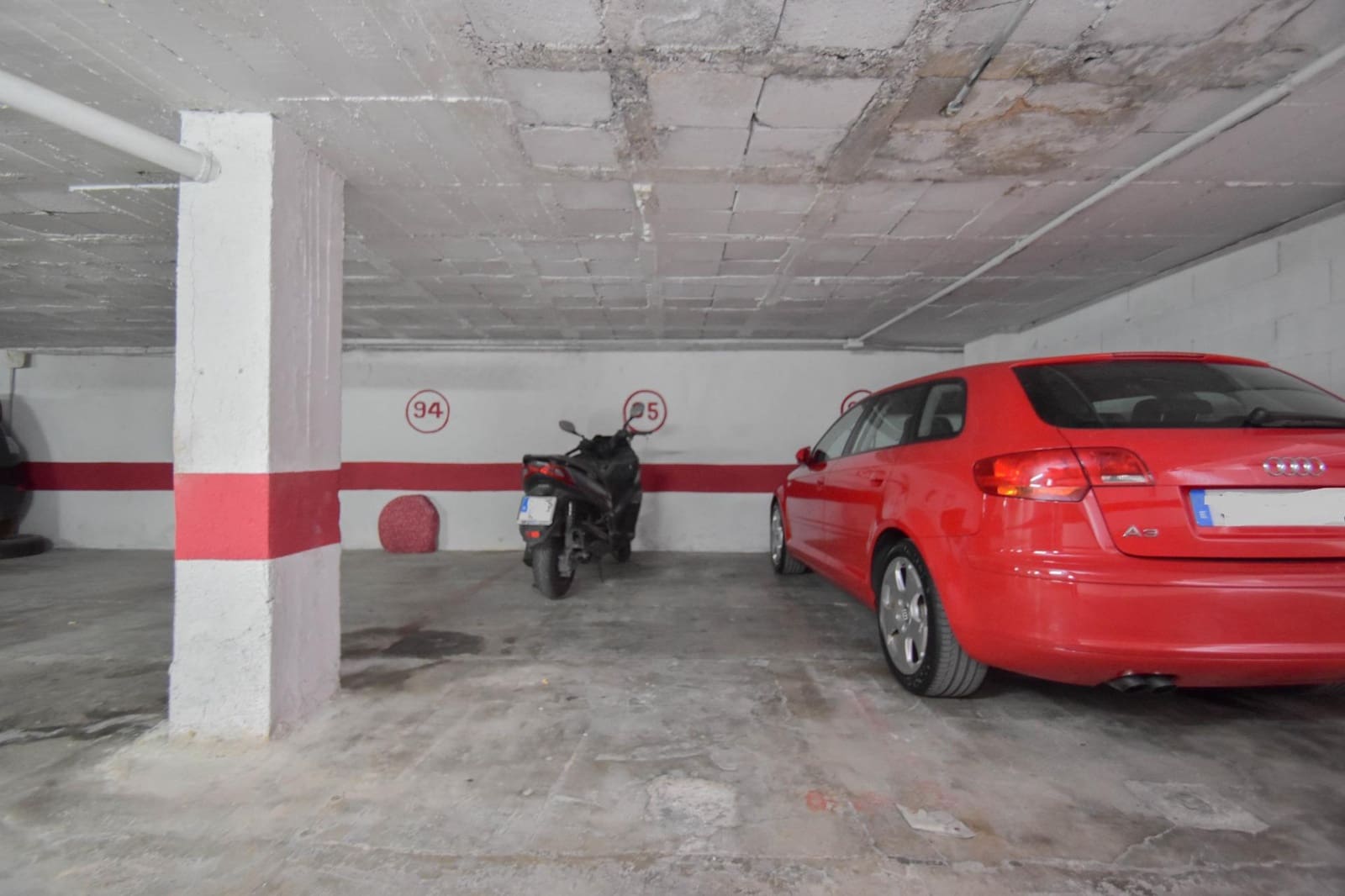 Garage for sale in Granada city - € 6,000 (Ref: 9443216)